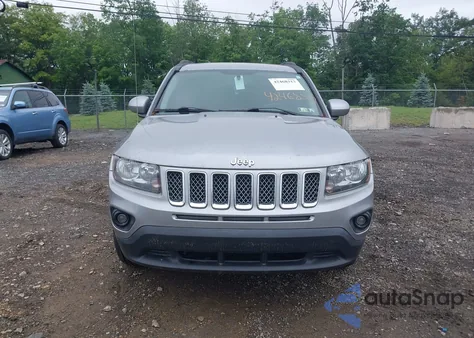 2017 Jeep Compass Latitude 4X4 from USA, damaged, VIN 1C4NJDEB4HD162271